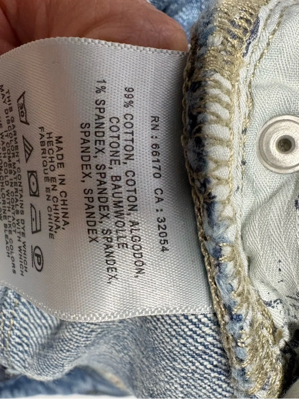 Pilcro Slim Boyfriend Jean Shorts — Anthropologie —
Size 26 - Picture 8 of 8